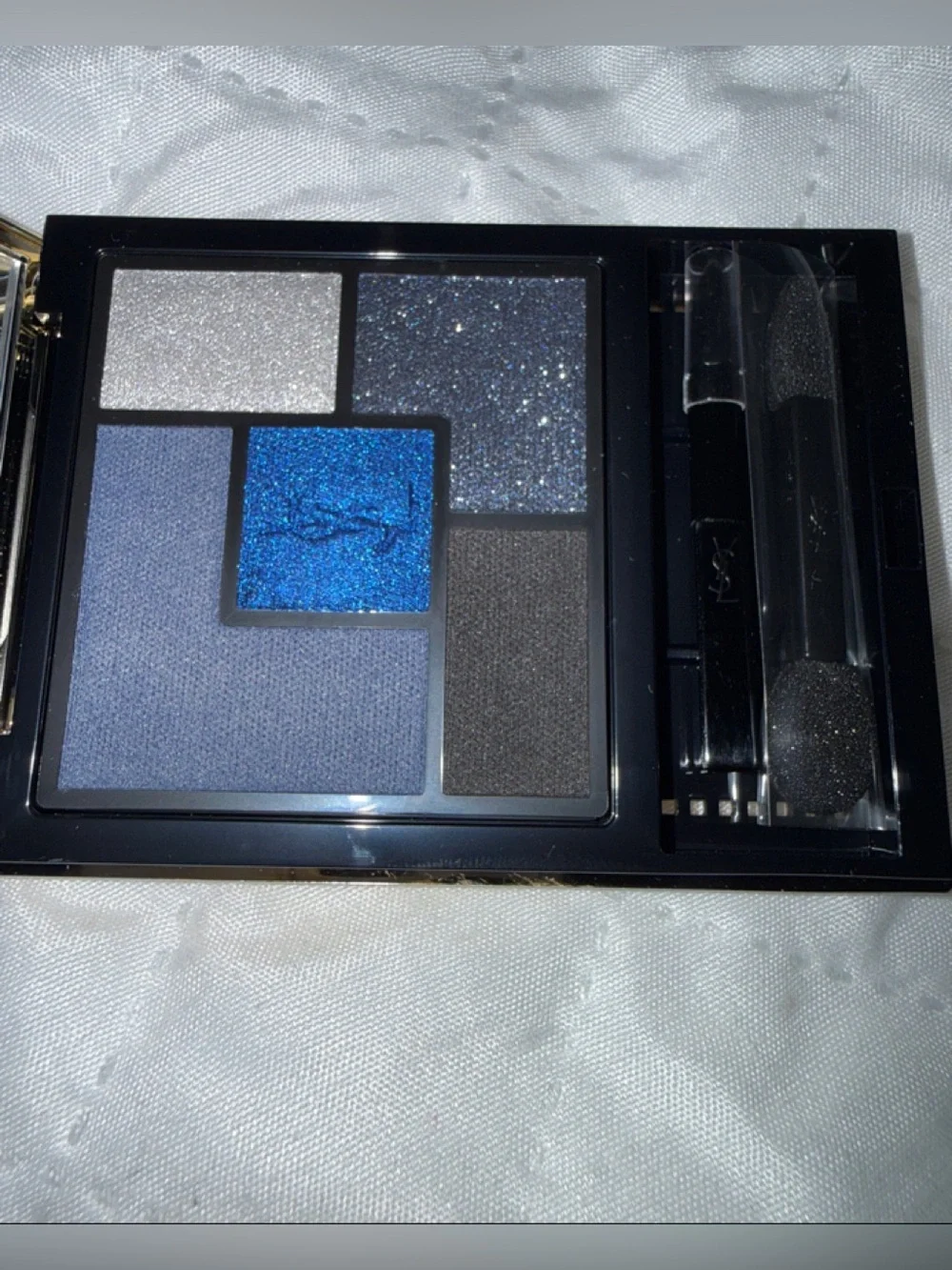 Yves Saint Laurent counter palette black opium intense night Edition.